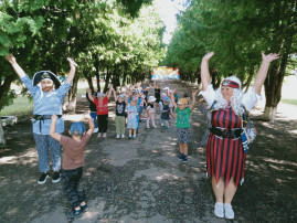 Квест «Капитан Флинт и Люська-Разбойница в гостях у ребят» Квест «Капитан Флинт и Люська-Разбойница в гостях у ребят».